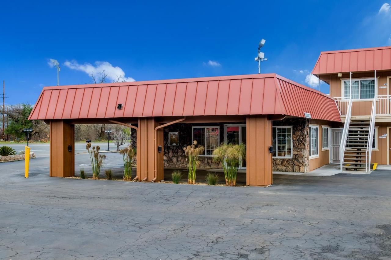 Americas Best Value Inn - Юкайа Экстерьер фото