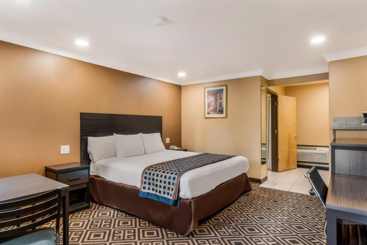 Americas Best Value Inn - Юкайа Экстерьер фото