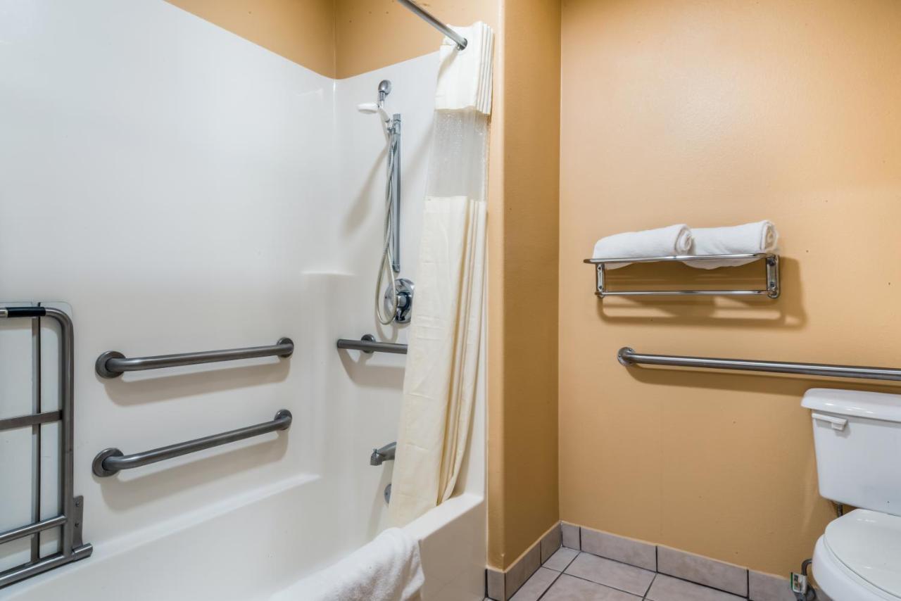Americas Best Value Inn - Юкайа Экстерьер фото